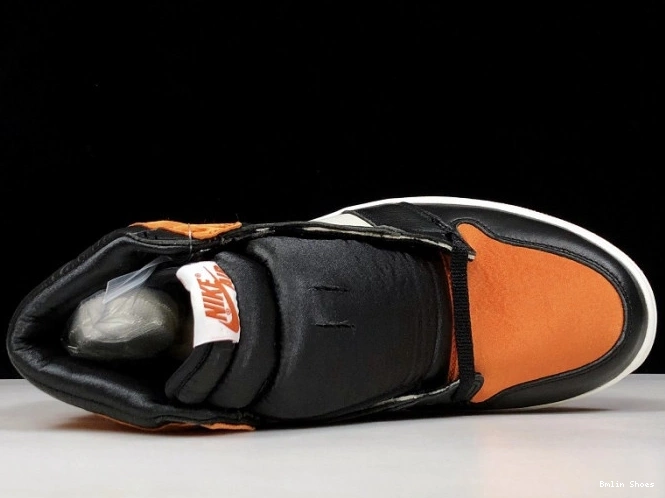Bmlin Backboard Satin Air AV3725-010 Retro 1 Jordan Womens Shattered 0719